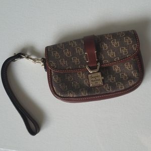 Dooney & Bourke wristlet